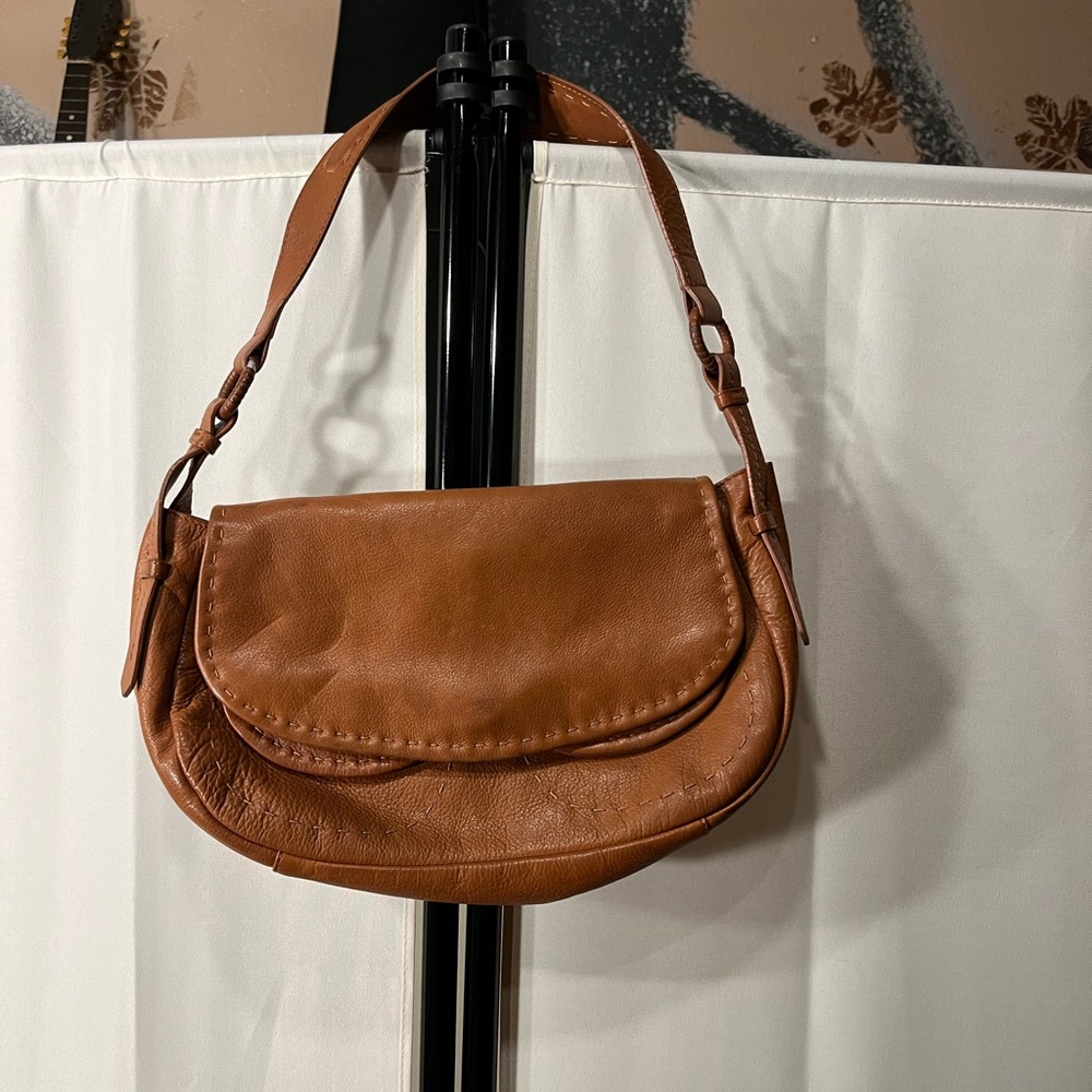 Cute Radley London short shoulder bag.